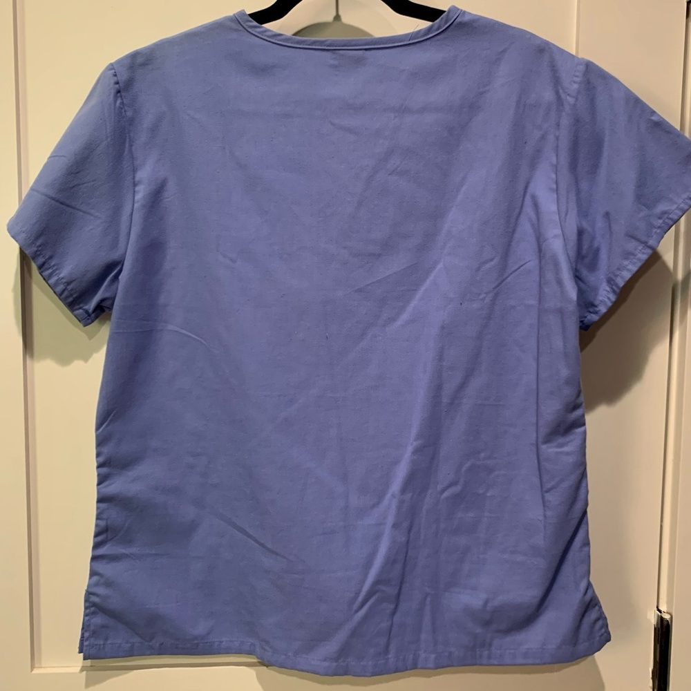 Medgear Scrub Top - Picture 2 of 3